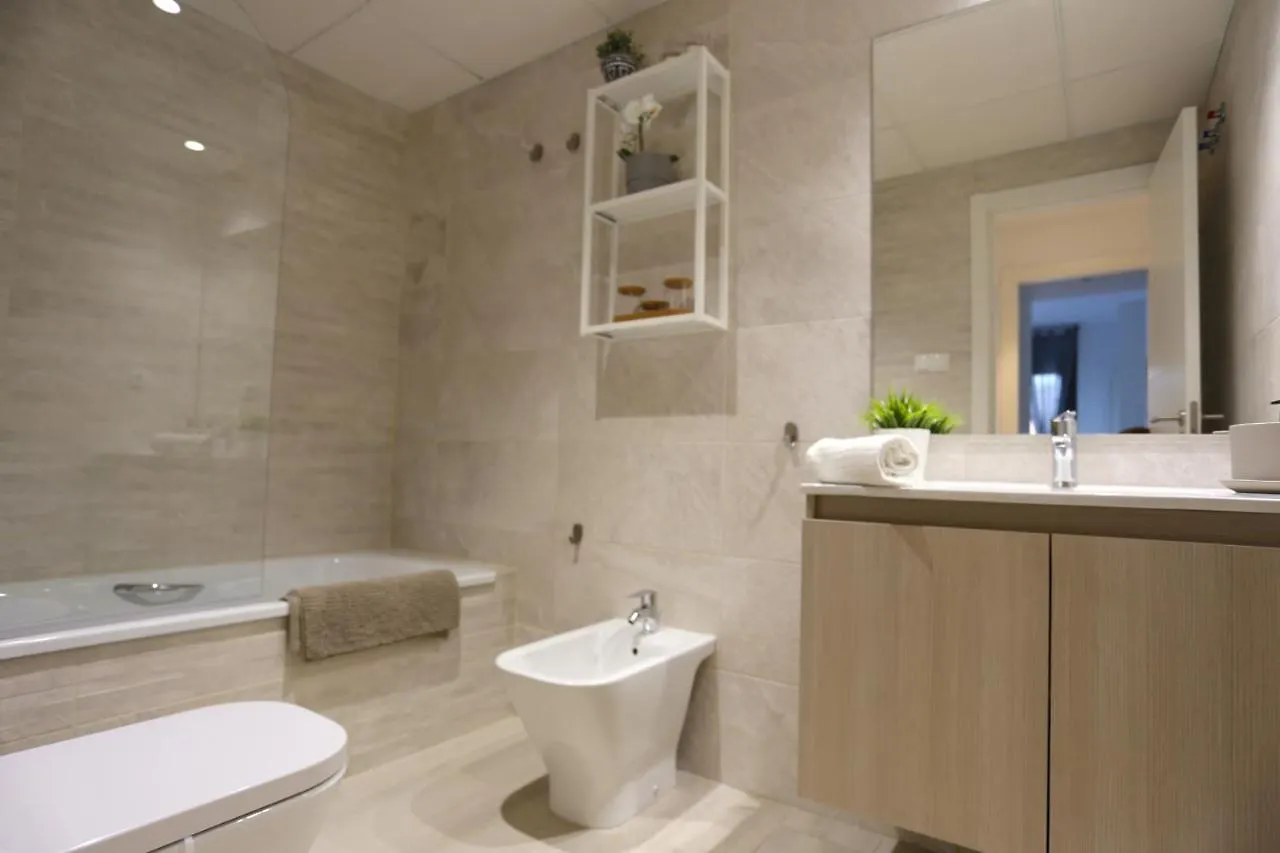 Oasis Malaga City Apartment 0*,